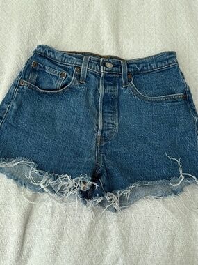 levis denim shorts   size 26   details: -no flaws  -great condition  -medium was